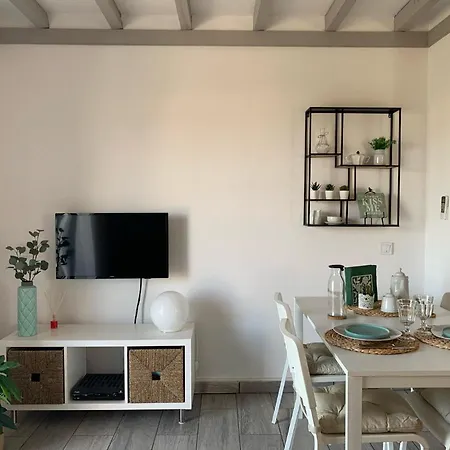 Semesterbostad House *